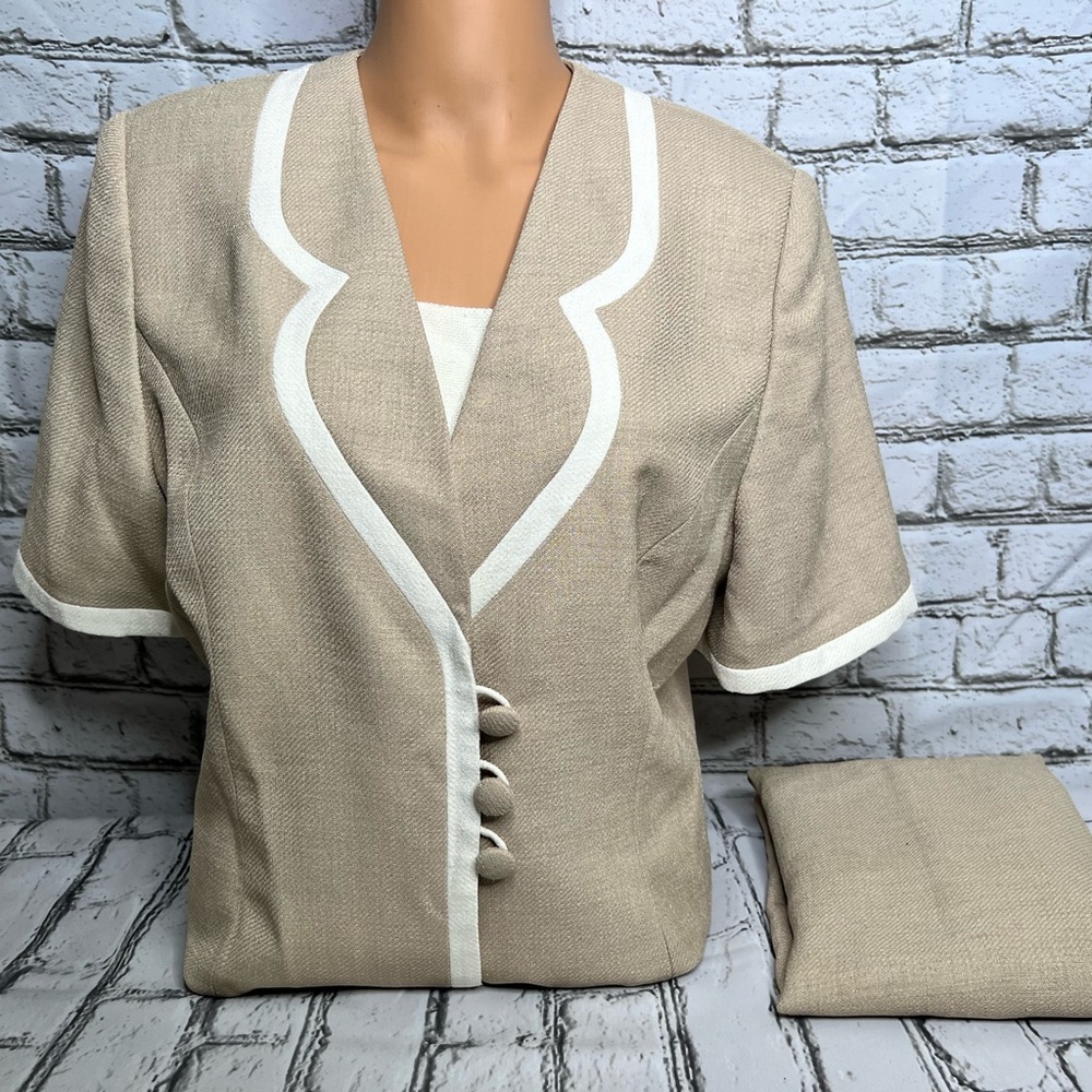 B0056 Amanda Smith Skirt Set
